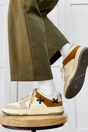 Style Core Aesthetics, New Style Trends - 'Tied' Shoes