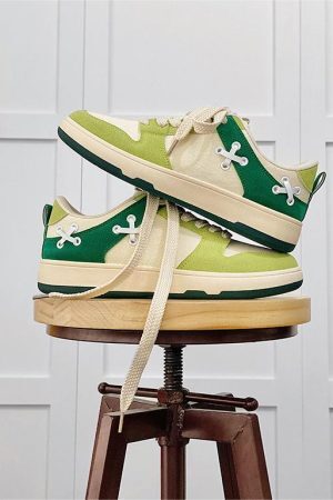 Style Core Aesthetics, New Style Trends - 'Tied' Shoes