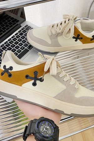 Style Core Aesthetics, New Style Trends - 'Tied' Shoes