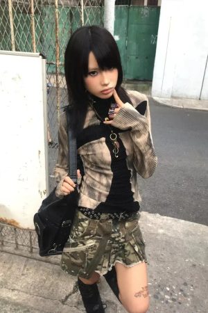 Style Core Aesthetics, New Style Trends - Top Côtelé Y2K Grunge Croix Frontale