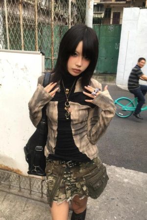 Style Core Aesthetics, New Style Trends - Top Côtelé Y2K Grunge Croix Frontale