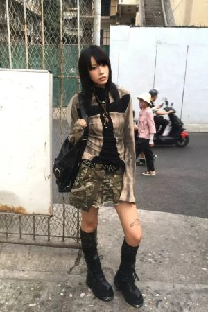 Style Core Aesthetics, New Style Trends - Top Côtelé Y2K Grunge Croix Frontale