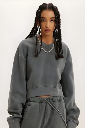 Style Core Aesthetics, New Style Trends - V-Neck Drop Shoulder Cropped Sweatshirt