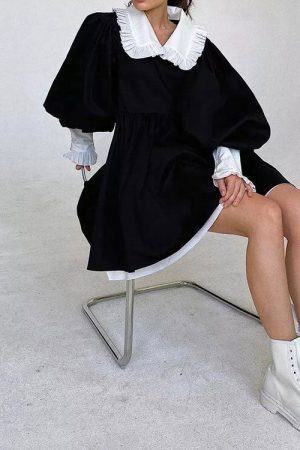 Style Core Aesthetics, New Style Trends - Velvet Collar Mini Black Dress