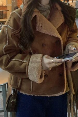 Style Core Aesthetics, New Style Trends - Vintage Brown Lambswool Splice Short Jacket