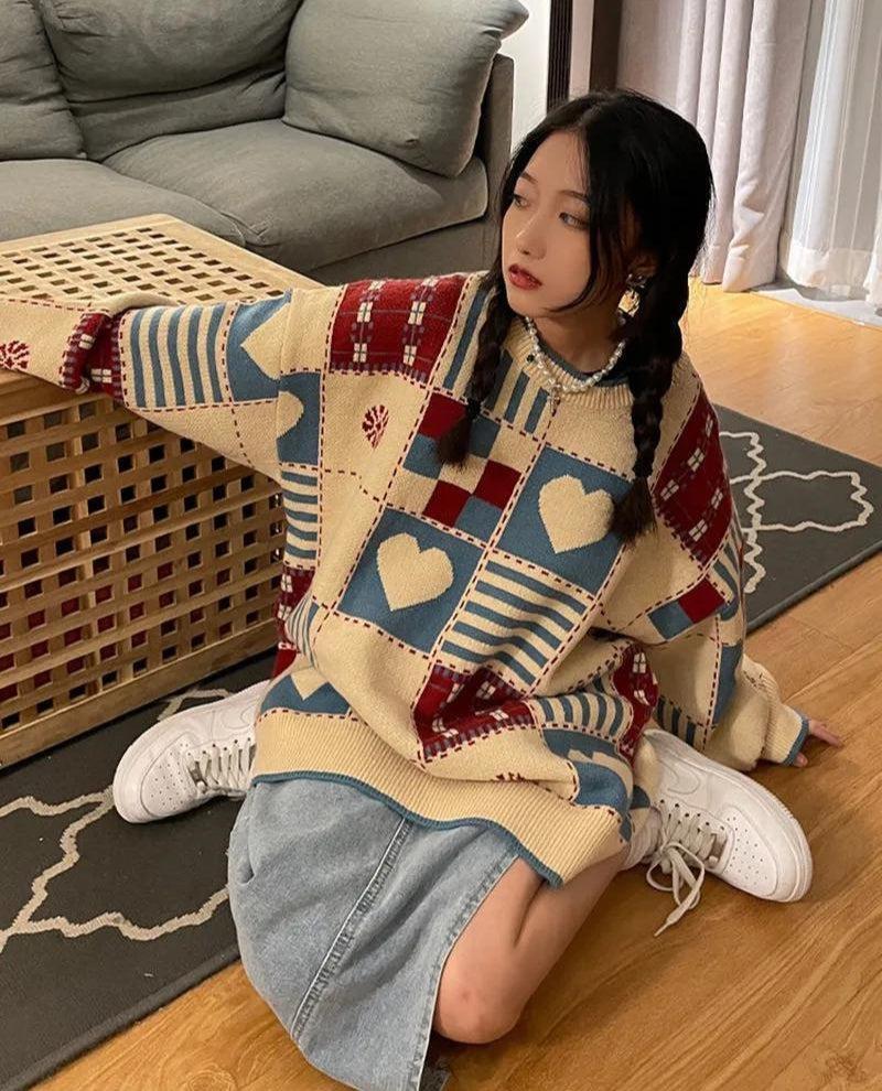 Style Core Aesthetics, New Style Trends - Vintage Heart Pattern Sweater Style Core Aesthetics, New Style Trends - Vintage Heart Pattern Sweater