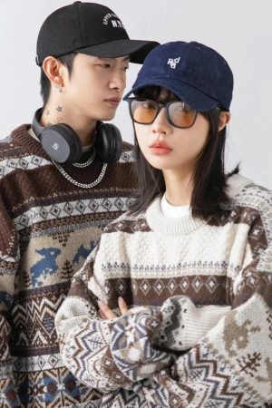 Style Core Aesthetics, New Style Trends - Vintage Rabbits Knitted Sweater