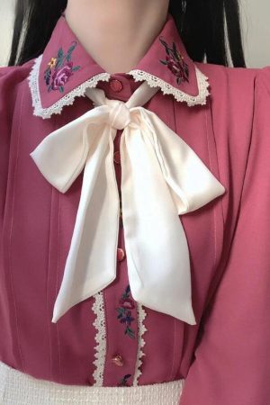 Style Core Aesthetics, New Style Trends - Vintage Rose Embroidered Shirt