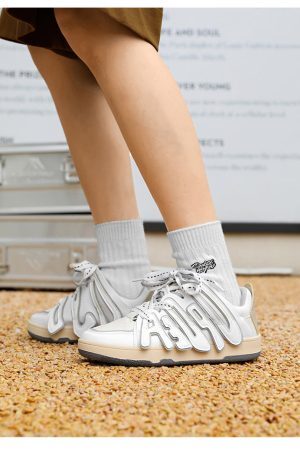 Style Core Aesthetics, New Style Trends - 'Waved' Shoes
