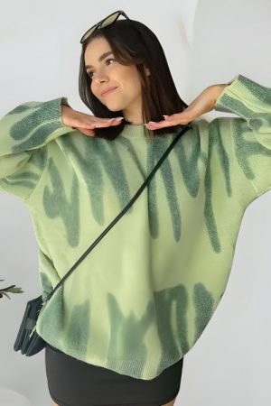 Style Core Aesthetics, New Style Trends - Wavy Line Design Knitted Sweater