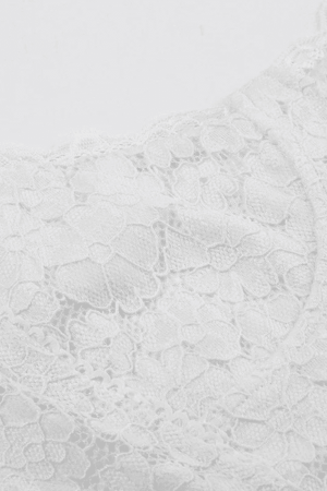 Style Core Aesthetics, New Style Trends - White Lace Cropped Tank Top