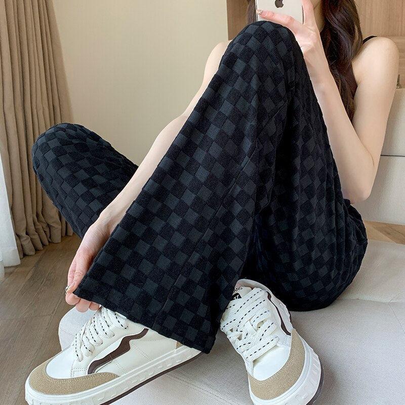 Style Core Aesthetics, New Style Trends - Y2K Checkered Sweatpants Style Core Aesthetics, New Style Trends - Y2K Checkered Sweatpants