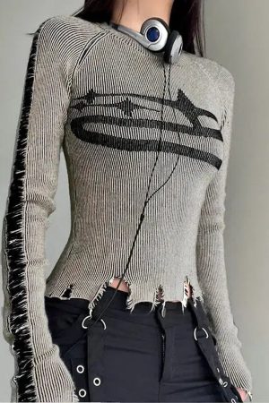 Style Core Aesthetics, New Style Trends - Y2K Grunge Long Sleeve Distressed Top