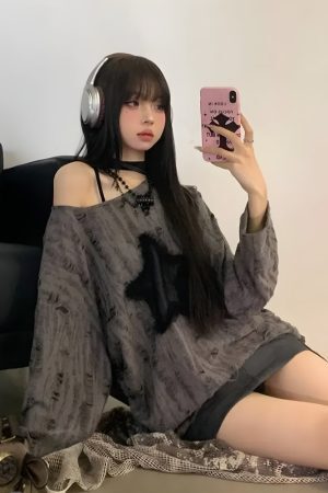 Style Core Aesthetics, New Style Trends - Y2K Grunge Star Distressed Sweater