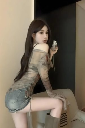 Style Core Aesthetics, New Style Trends - Y2K Off Shoulder Asymmetric Top