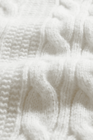 Style Core Aesthetics, New Style Trends Cable Knit Crewneck Sweater