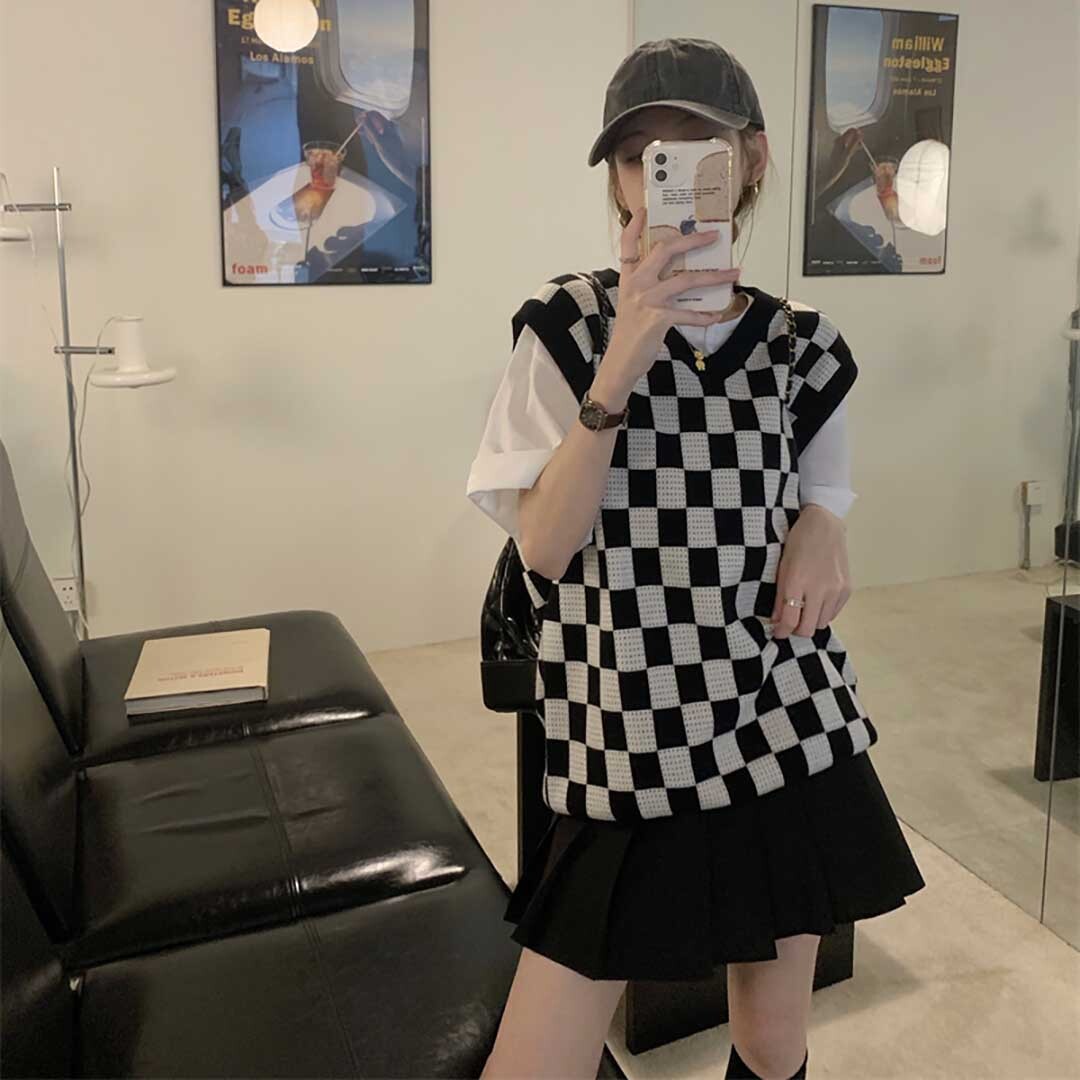 Style Core Aesthetics, New Style Trends Checkerboard Vest Sweater Style Core Aesthetics, New Style Trends Checkerboard Vest Sweater