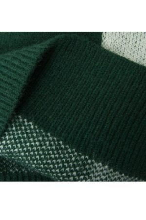 Style Core Aesthetics, New Style Trends Christmas Pattern Embossed Color-Block Sweater