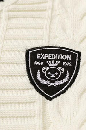 Style Core Aesthetics, New Style Trends College V-neck Knitted Sweater