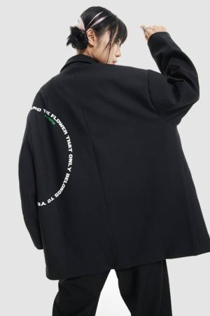 Style Core Aesthetics, New Style Trends Detachable Flower Decor Blazer