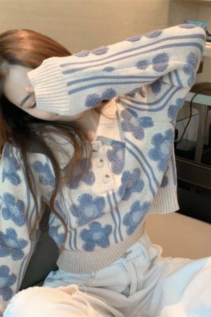 Style Core Aesthetics, New Style Trends Floral Pattern Polo-Collar Sweater