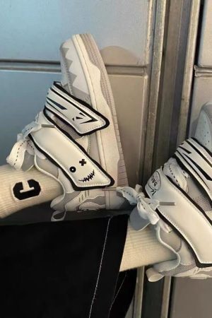 Style Core Aesthetics, New Style Trends Ghost Face Thick Sole Sneakers