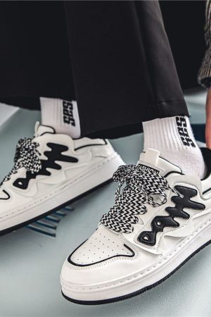 Style Core Aesthetics, New Style Trends Graffiti Pattern Skate Shoes