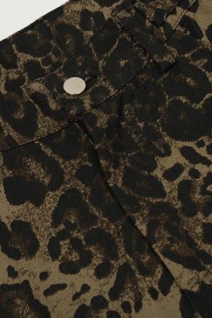 Style Core Aesthetics, New Style Trends Leopard Print Cargo Shorts