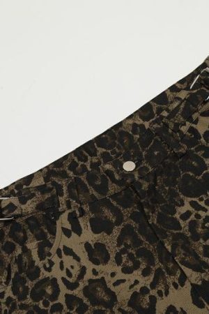 Style Core Aesthetics, New Style Trends Leopard Print Cargo Shorts