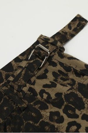 Style Core Aesthetics, New Style Trends Leopard Print Cargo Shorts