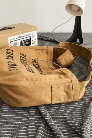 Style Core Aesthetics, New Style Trends Oluolin Vintage Letter Print Buckle Messenger Bag