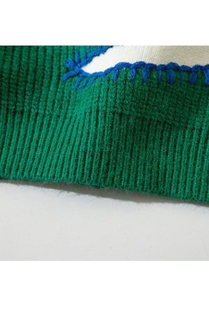 Style Core Aesthetics, New Style Trends Paramecium Pattern Embroidery Cropped Sweater