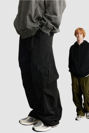 Style Core Aesthetics, New Style Trends Side Pocket Patch Pleated Cargo Pants