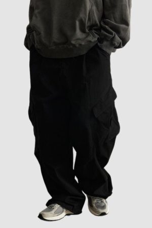 Style Core Aesthetics, New Style Trends Side Pocket Patch Pleated Cargo Pants