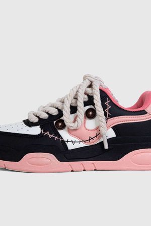 Style Core Aesthetics, New Style Trends Stitched Printed Sneakers