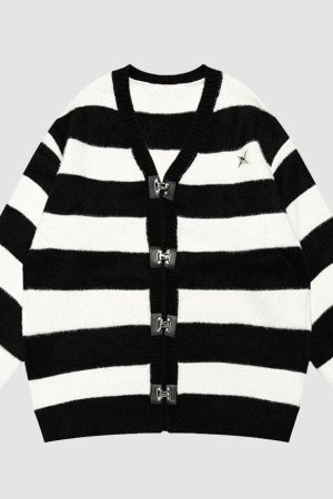 Style Core Aesthetics, New Style Trends Striped Buckle Closure Cardigan Sweater