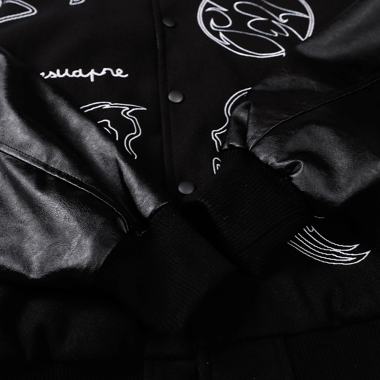 Style Core Aesthetics, New Style Trends Symbol Embroidery PU Leather Stitching Baseball Jacket Style Core Aesthetics, New Style Trends Symbol Embroidery PU Leather Stitching Baseball Jacket