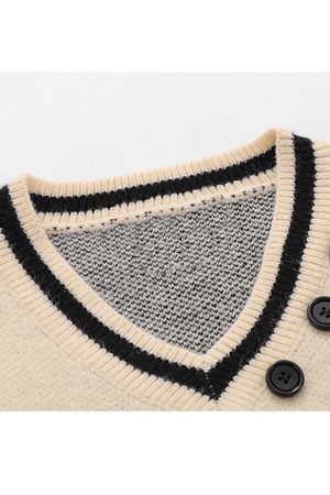 Style Core Aesthetics, New Style Trends V Neck Button Decor Star Pattern Sweater