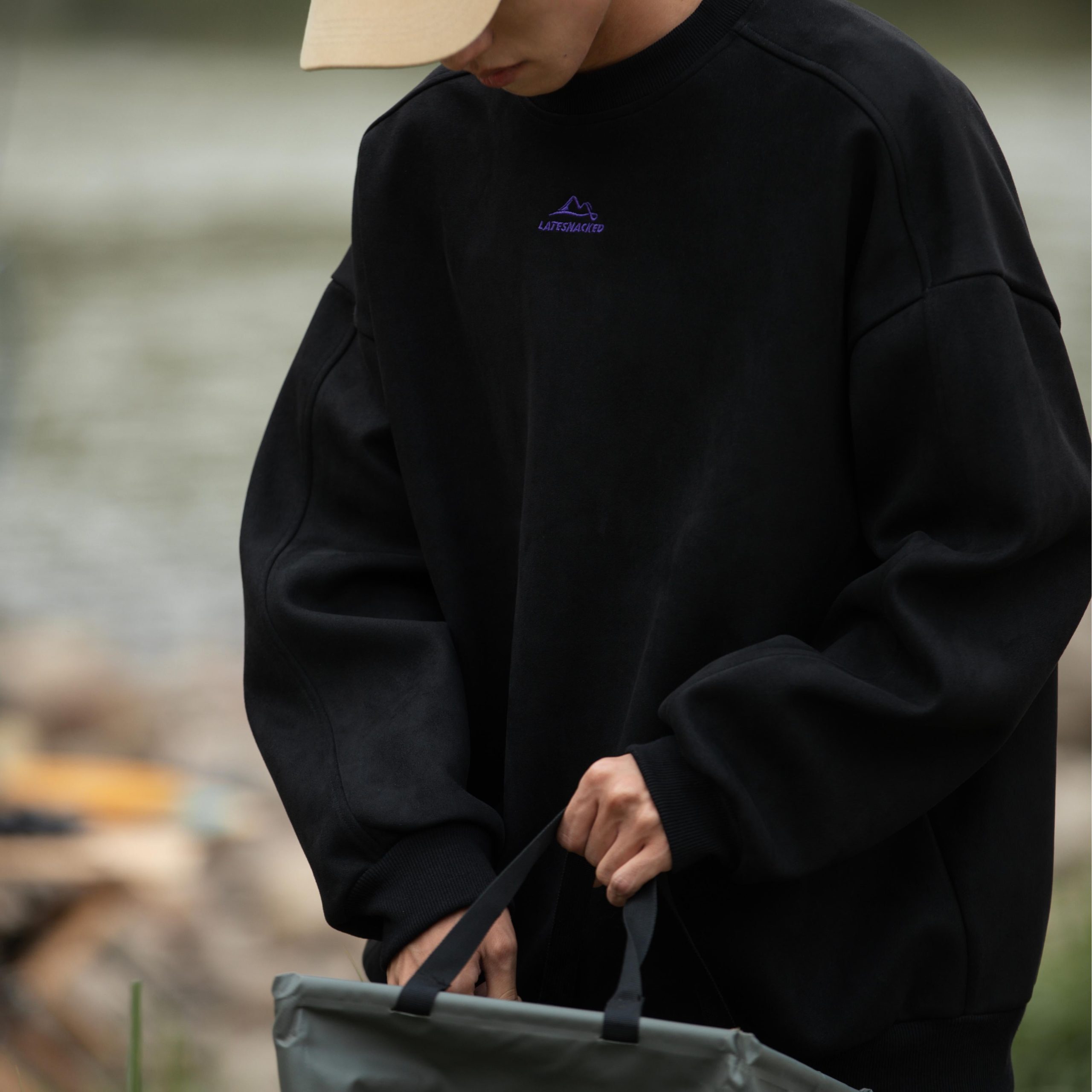 Style Core Aesthetics, New Style Trends Vintage Mountain Logo Fleece Sweatshirt Style Core Aesthetics, New Style Trends Vintage Mountain Logo Fleece Sweatshirt