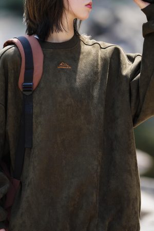 Style Core Aesthetics, New Style Trends Vintage Mountain Logo Fleece Sweatshirt