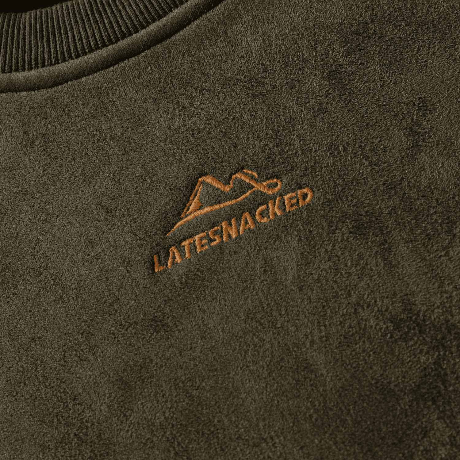Style Core Aesthetics, New Style Trends Vintage Mountain Logo Fleece Sweatshirt Style Core Aesthetics, New Style Trends Vintage Mountain Logo Fleece Sweatshirt
