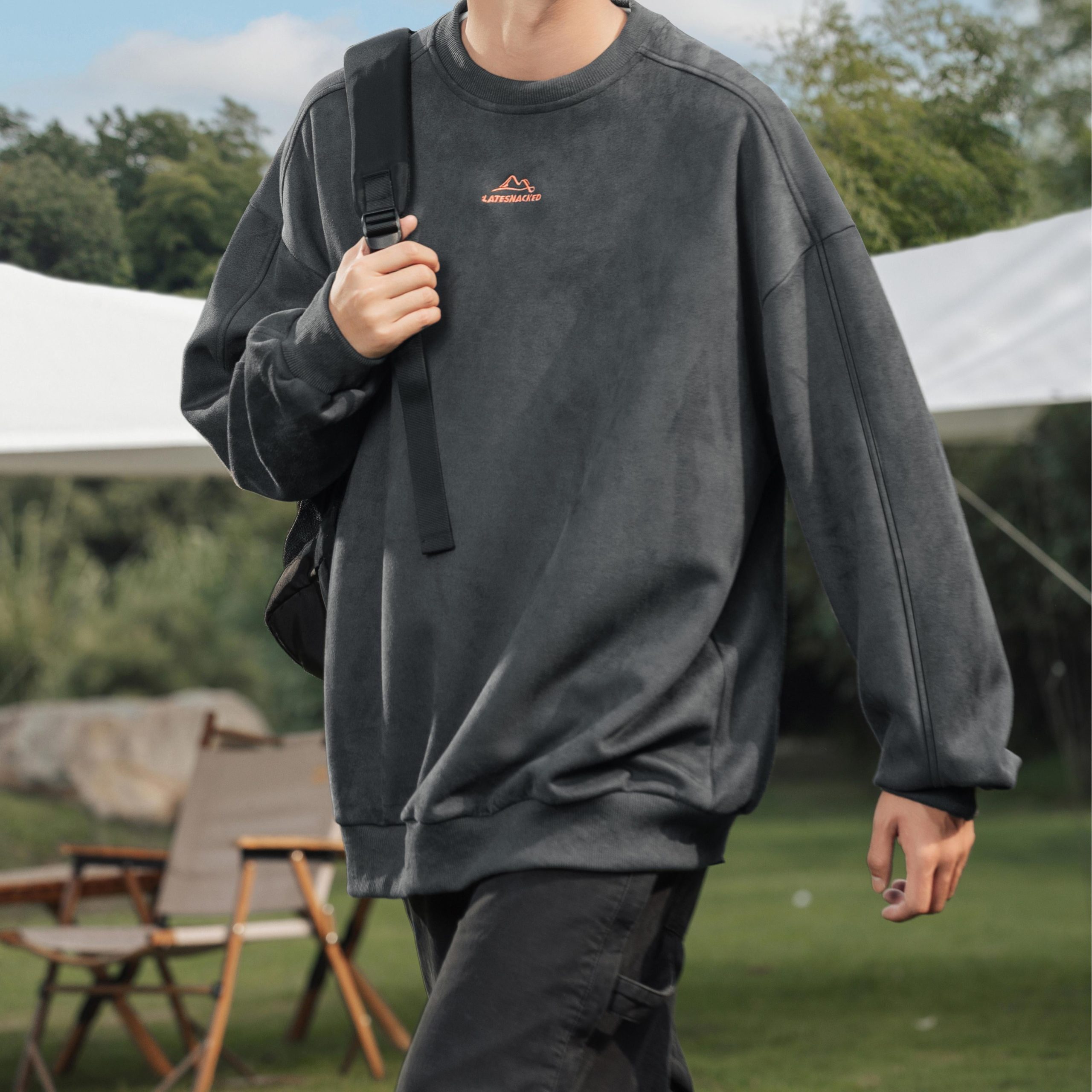 Style Core Aesthetics, New Style Trends Vintage Mountain Logo Fleece Sweatshirt Style Core Aesthetics, New Style Trends Vintage Mountain Logo Fleece Sweatshirt