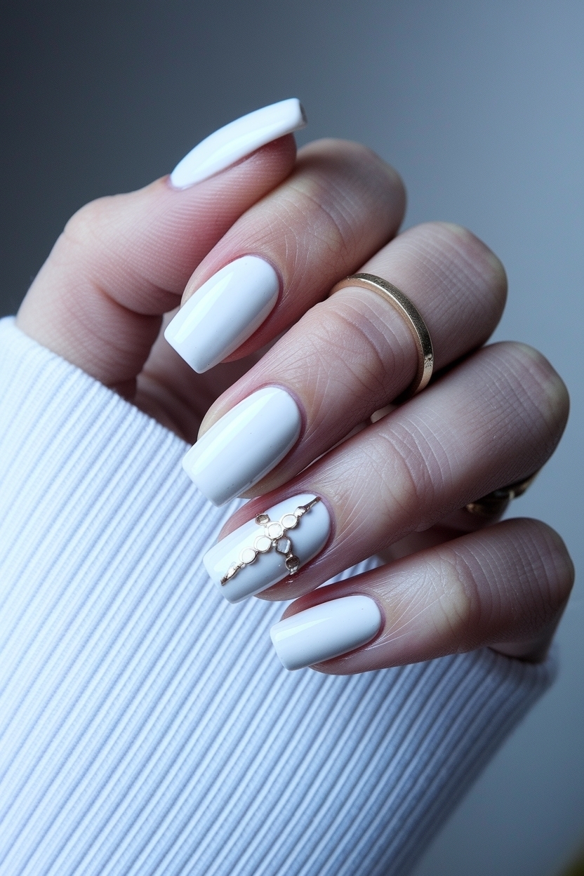 White Short Nails with Designs: Creative Holiday Touches outfit idea